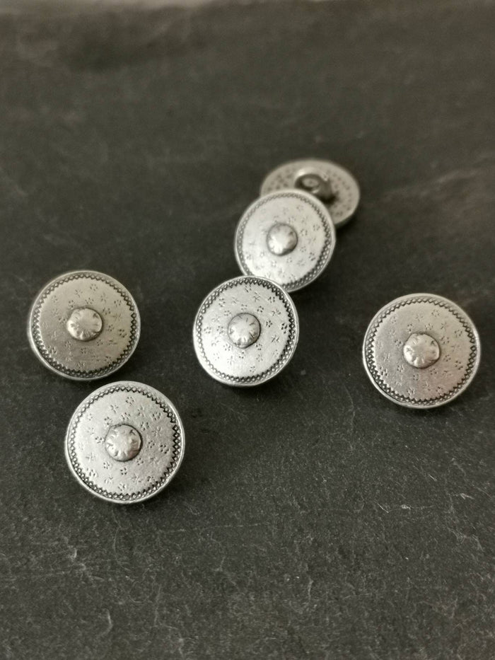 Dirndlknopf metall rund 14 mm - Dirndlknöpfe Trachtenknöpfe Metallknöpfe Ösenknöpfe altsilber silber
