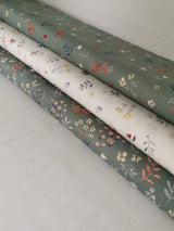 0,5 m Bio-Baumwollstoff Popeline Blumen dusty green 100 % Baumwolle Meterware Stoff Flora Bio Organic Cotton Poplin retro